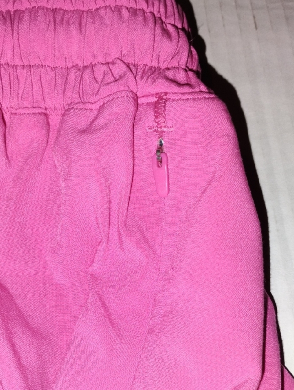 lululemon athletica Sonic Pink Hotty Hot Shorts. Women's size 4. - Picture 11 of 11